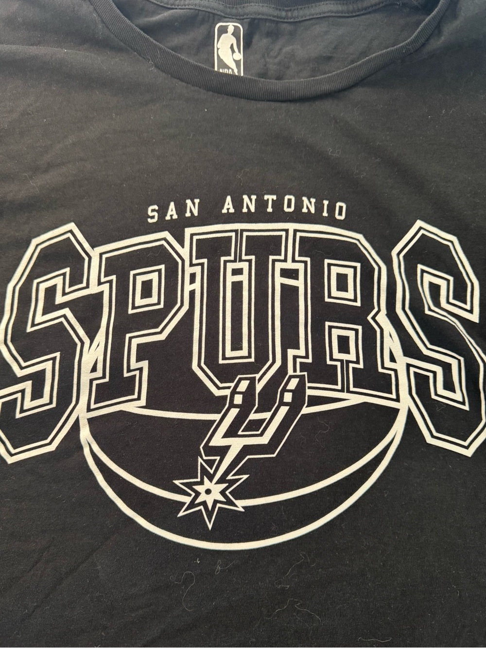 🔥3/$15 Women’s San Antonio Spurs NBA Black Tee with White Logo Print plus
